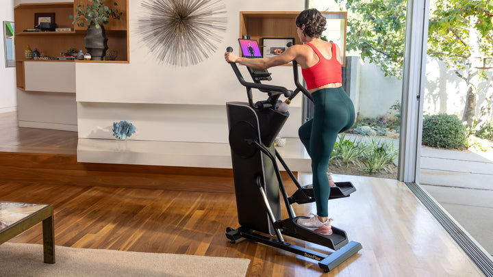 Woman exercising on the Max SE